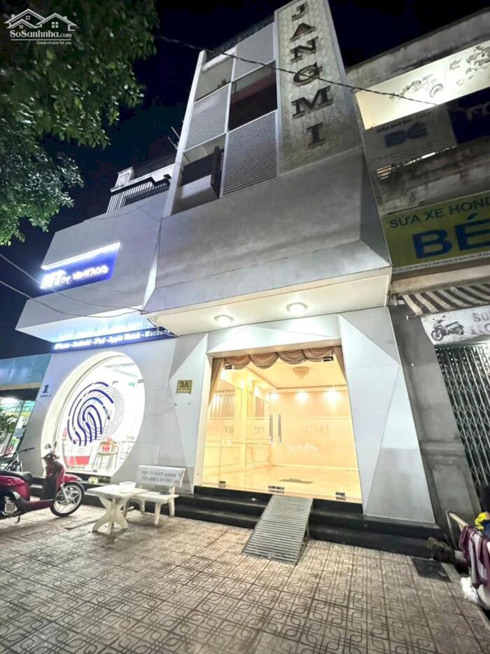 Hình ảnh 40 triệu - CHO THUÊ NHÀ 5 TẦNG MẶT TIỀN TRẦN VĂN HOÀI, Sát bên Sheraton Cần Thơ 1