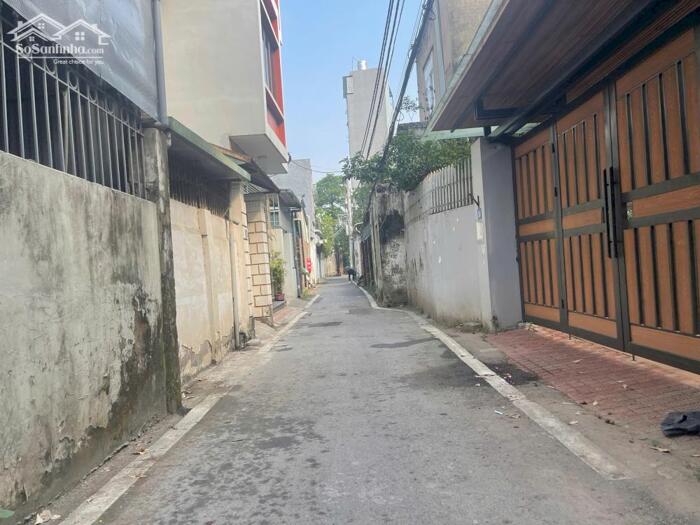 Hình ảnh Hàng xóm cần bán đất 53m2 ngõ 84 Đàm Quang Trung làng Nha, đường thông ô tô 7 chỗ vào nhà, vị trí đẹp gần Aeonmal 2