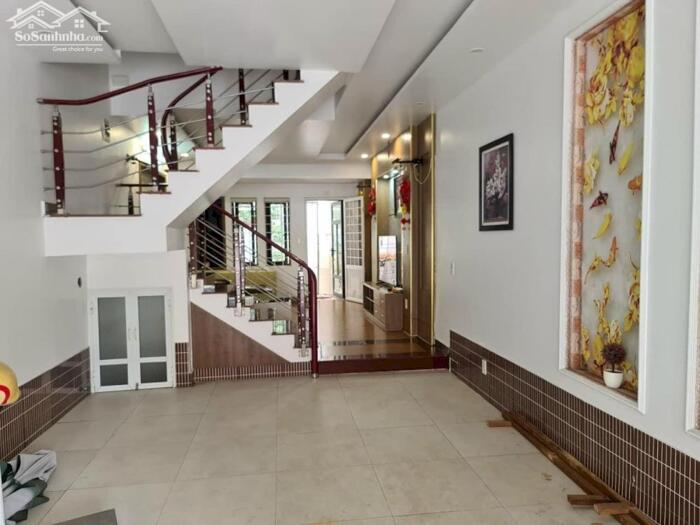 Hình ảnh Cho thuê nhà khu phân lô Văn Cao, 4 p.ngủ, DT: 58m2. 0