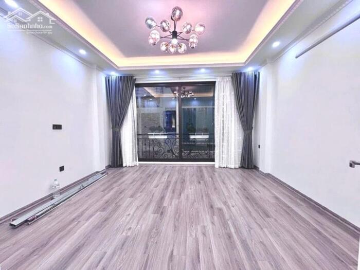 Hình ảnh Bán Nhà Ngô Gia Tự, Phường Việt Hưng, Long Biên 5T, 33m2 giá 6,95 tỷ ( ô tô đỗ gần) 0