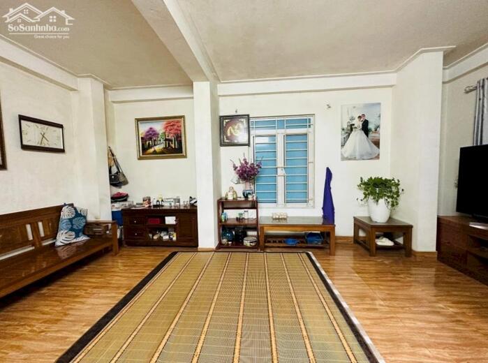 Hình ảnh Bán nhà Chùa Láng_cực hiếm tại khu vực_ô tô quay đầu, ngủ nhà_dân xây, vuông vắn_50m2 0