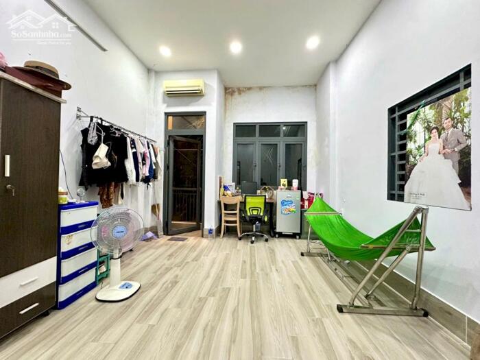 Hình ảnh NHÀ HỒ BÁ KIỆN CHỈ HƠN 7 TỶ, 45M2, 2 TẦNG, NGANG 3M9 NỞ HẬU, HẺM 3M SÁT MẶT TIỀN, NGAY TRẠM METRO LÊ THỊ RIÊNG 6