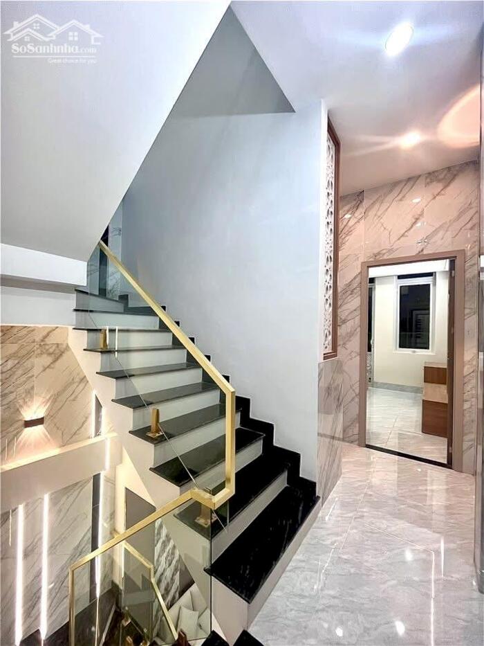 Hình ảnh Bán Nhà Trục chính hẻm 137 Hoàng Quốc Việt - Gần Chợ Nổi & Trường học 5