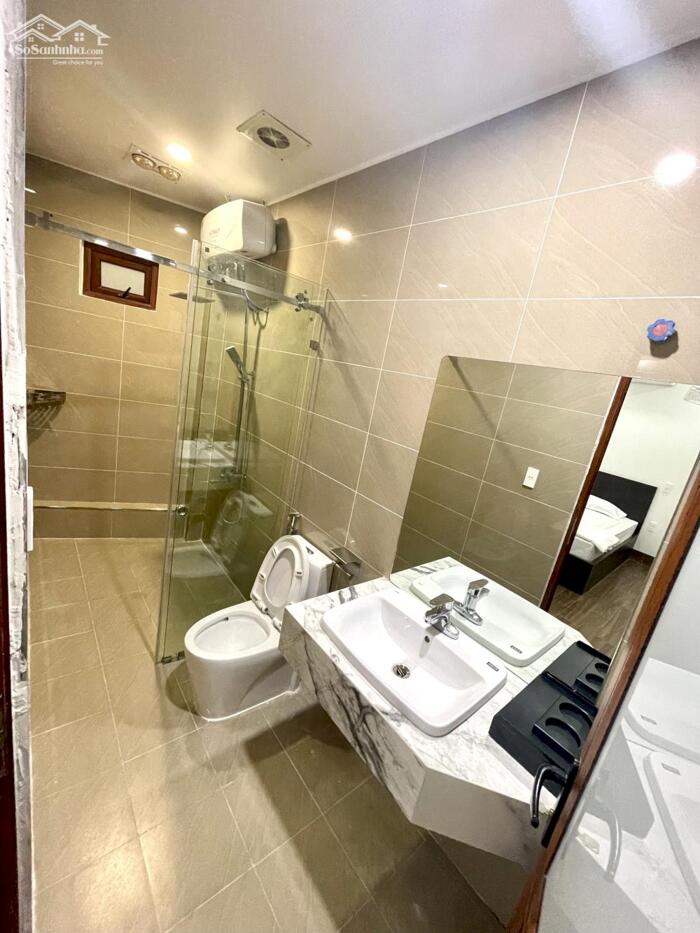 Hình ảnh Cho thuê nguyên căn Văn Cao 10 ngủ khép kín, DT: 70m2. 6