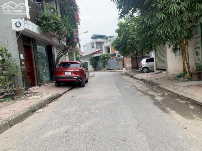 Hình ảnh Bán đất gần hồ hiện hữu Cự Khối, khu đấu giá X2 Cự Khối, 91m2 mặt tiền đẹp 7m đường ô tô tránh vỉa hè, giá nhỉnh 18 tỷ 3