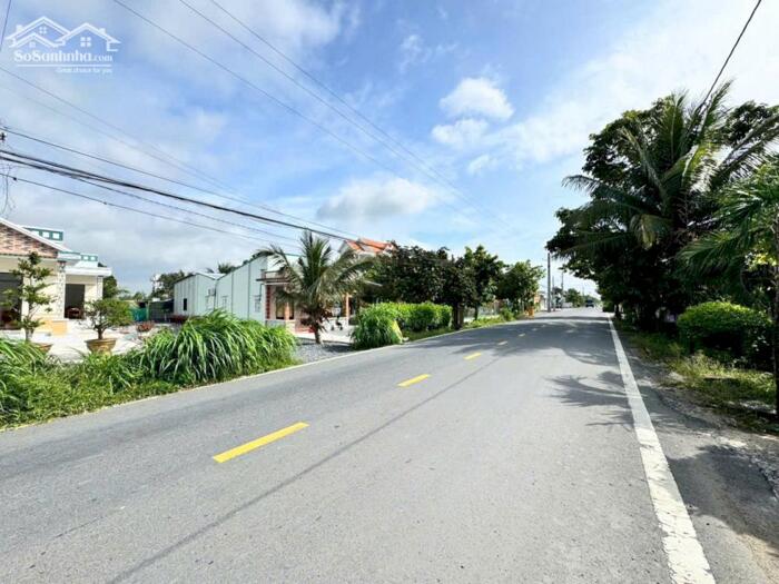 Hình ảnh Đất nền thổ cư 182m2 lô góc 2 mt đường nhựa xã Cần Đước giá rẻ đầu tư 1 tõi 30tr 2