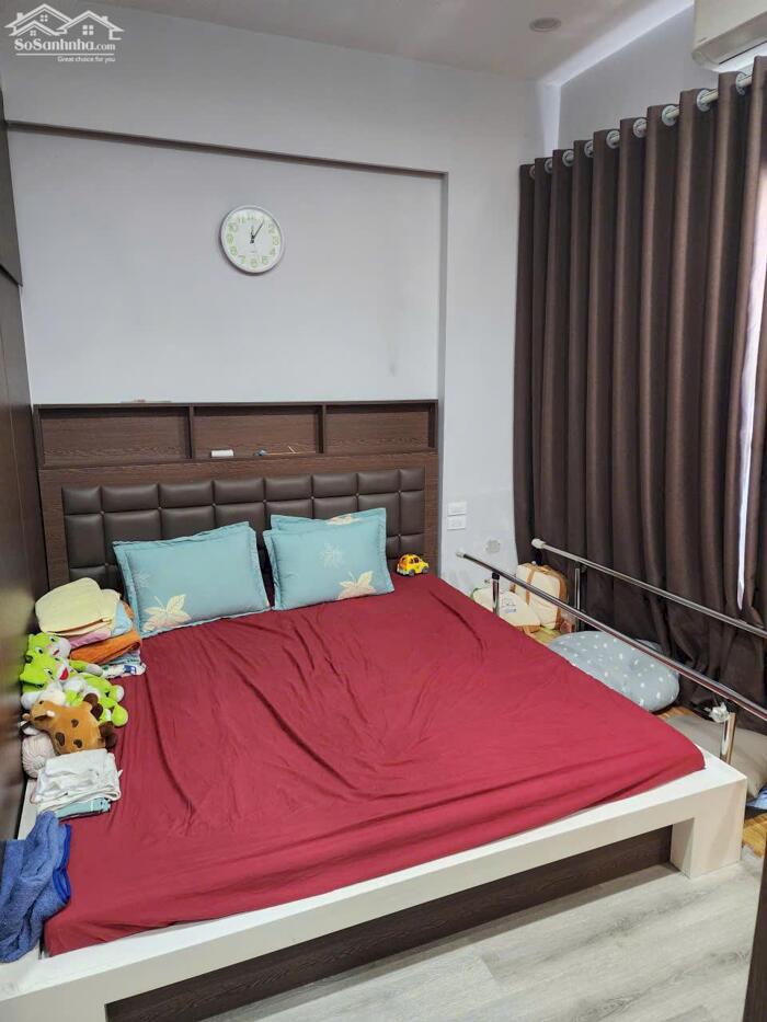 Hình ảnh Bán nhà Chung cư CT2 Hoàng Cầu, 2 ngủ 2WC, 3 ban công thoáng mát, nội thất đầy đủ, dân trí cao, an ninh tốt 2