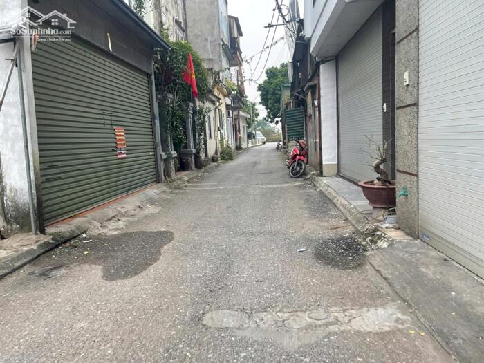 Hình ảnh Giá chỉ 3,8 tỷ 30m ô tô 7 chỗ vào nhà tại Tình Quang, Giang Biên, tương đối hiếm 1