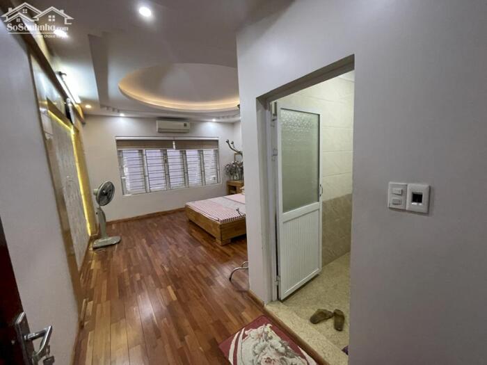 Hình ảnh Cho thuê nhà khu phân lô Văn Cao, 3 ngủ khép kín (90m2). 6