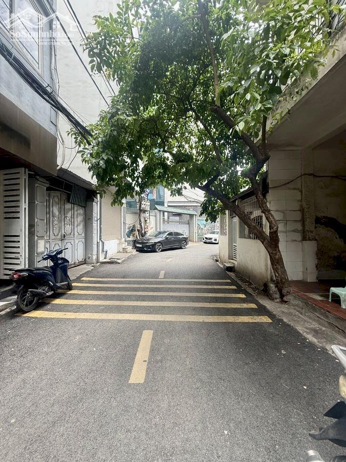 Hình ảnh Bán nhà mặt phố Hoàng Cầu, Đống Đa. 8T Thang Máy, Cho Thuê 80tr/th. DT 75m2. Giá 34,5 Tỷ 1