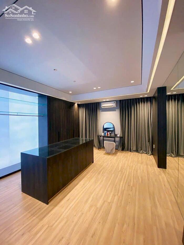 Hình ảnh Cần cho thuê nguyên căn siêu xịn tại Hoàng Huy Mall 2