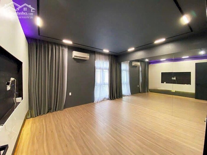 Hình ảnh Cần cho thuê nguyên căn siêu xịn tại Hoàng Huy Mall 5