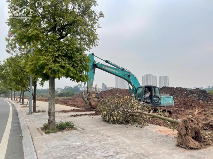 Hình ảnh Duy nhất còn tồn tại - Bán 74m dãy TT2-x đấu giá Cự Khối gần hồ Bộ Đội đang thi công, đất trước đường 13m sau đường 13m 4