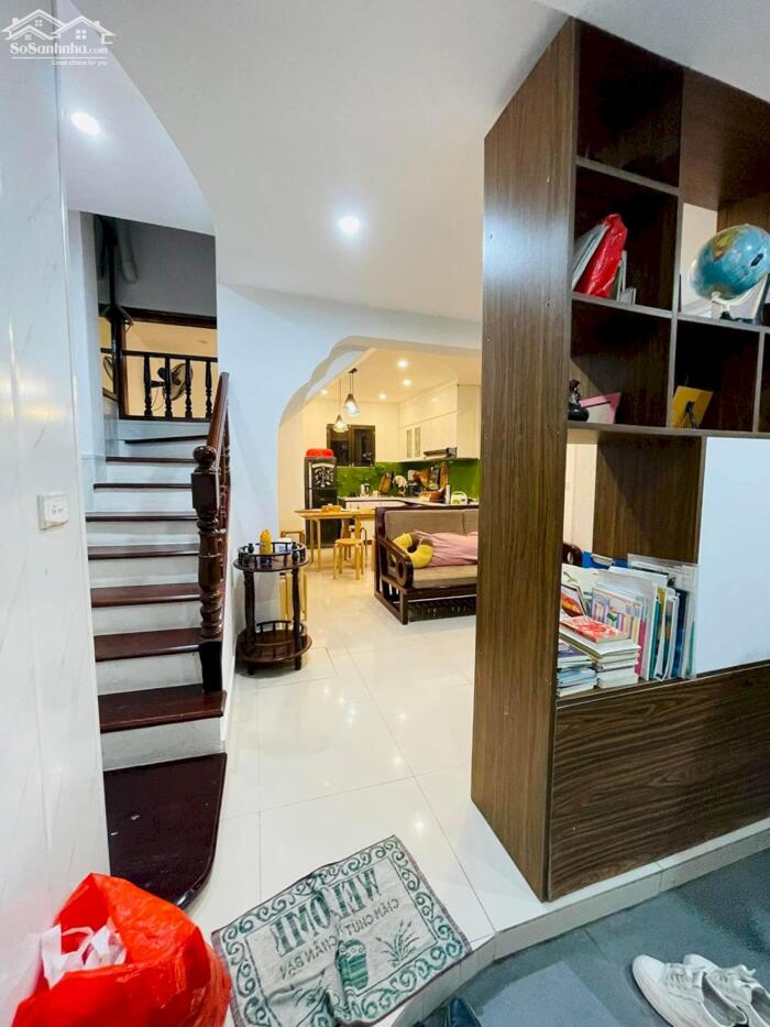 Hình ảnh Cực Hiếm Hàng Chuối 75M2 MT 7M 5 Tầng 32.5 Tỷ -Ô TÔ -Ngõ sạch thoáng gần phố 1