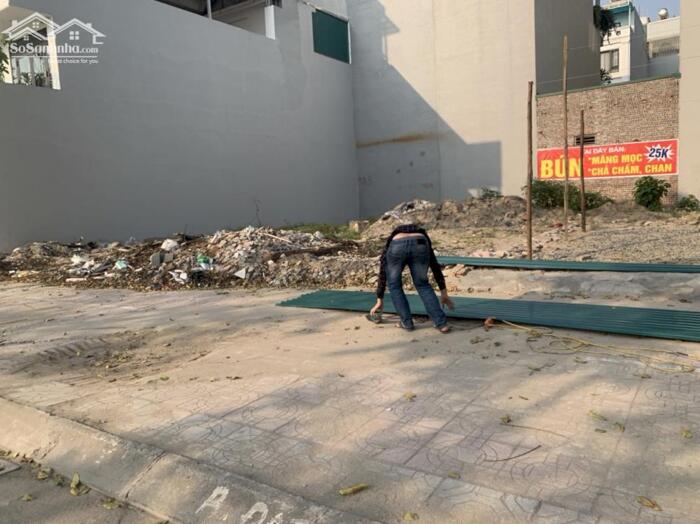 Hình ảnh Tài chính thấp nhất khu 31ha Trâu Quỳ, chỉ 15,9 tỷ 102m2 trục đường với Shophouse Sông Hồng 3