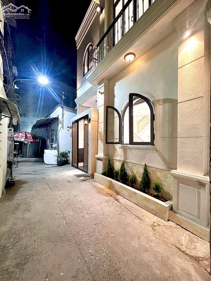 Hình ảnh Bán Nhà Trệt Lầu cách Bờ kè Hùng Vương 50m - Gần Vincom, P.Ninh Kiều, Cần Thơ 1