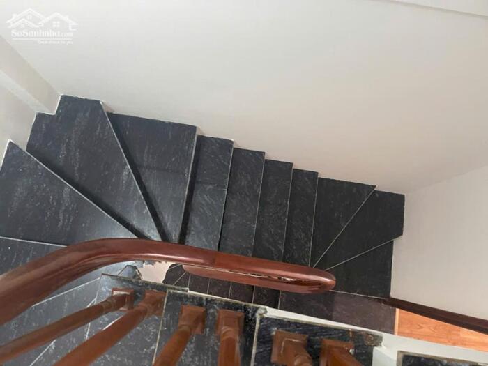 Hình ảnh Chính chủ cần bán nhà xây mới 4,5 tầng 36,6m2 tổ 8 Thạch Bàn, gần hồ Bộ Đội đang thi công chỉ 200m 2