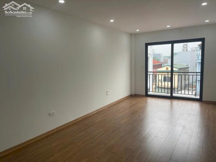 Hình ảnh Chính chủ cần bán nhà xây mới 4,5 tầng 36,6m2 tổ 8 Thạch Bàn, gần hồ Bộ Đội đang thi công chỉ 200m 3