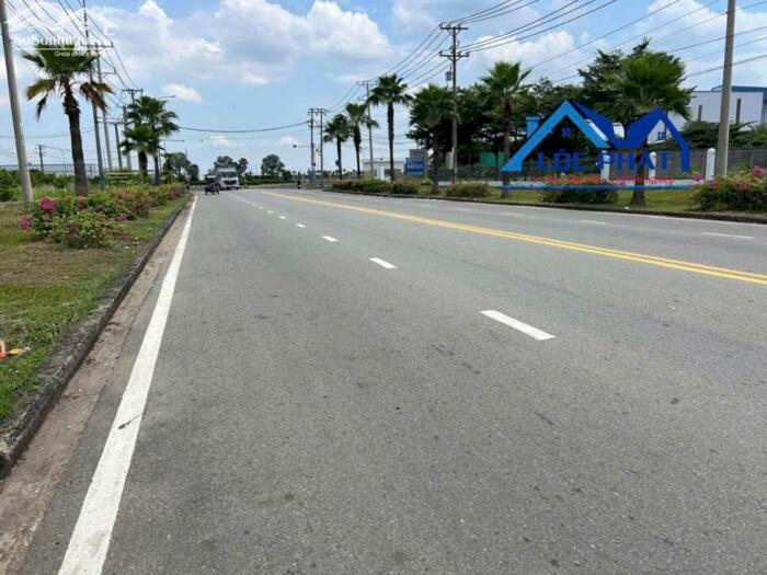 Hình ảnh Cho thuê nhà xưởng giá rẻ 2.800m2 chỉ 220 triệu. KCN Thạnh Phú-Vĩnh Cửu-Đồng Nai 1