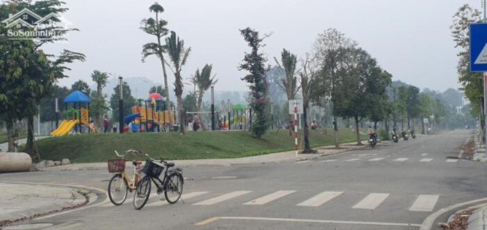 Hình ảnh 22tr/m2 lô cực đẹp đông nam view vườn nướng 1