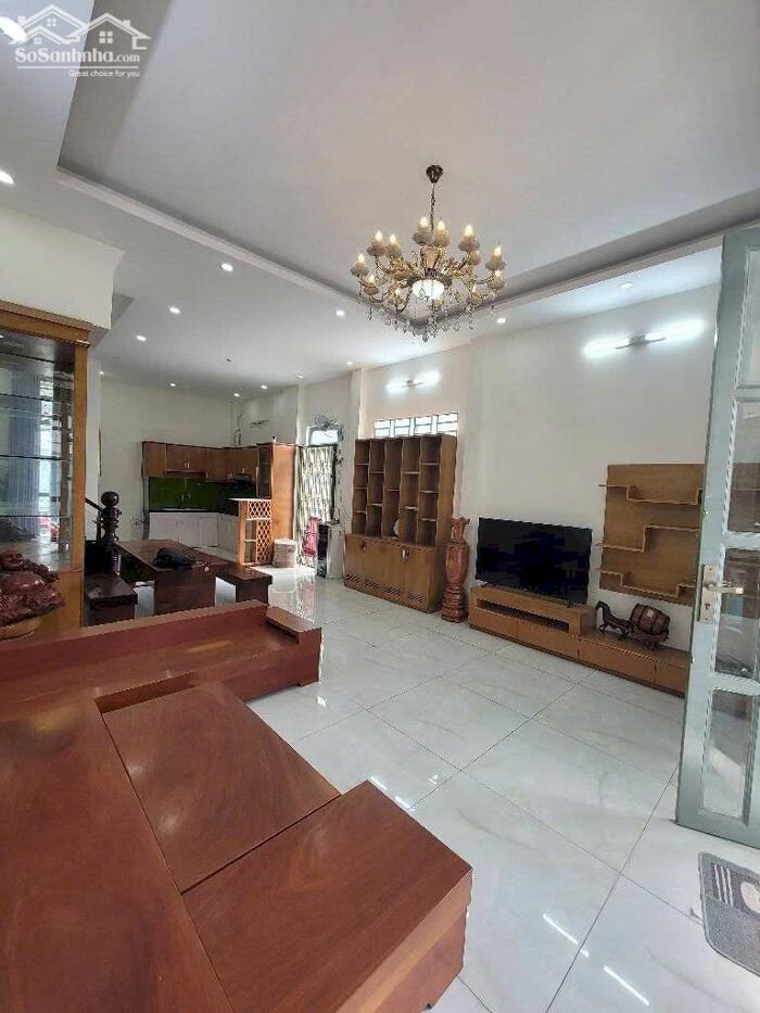 Hình ảnh Ngay Ngã Tư Ga, căn góc hiếm 2 mặt tiền đường 8m không LG, 5x13m, 3 tầng nhỉnh 7Tỷ 3