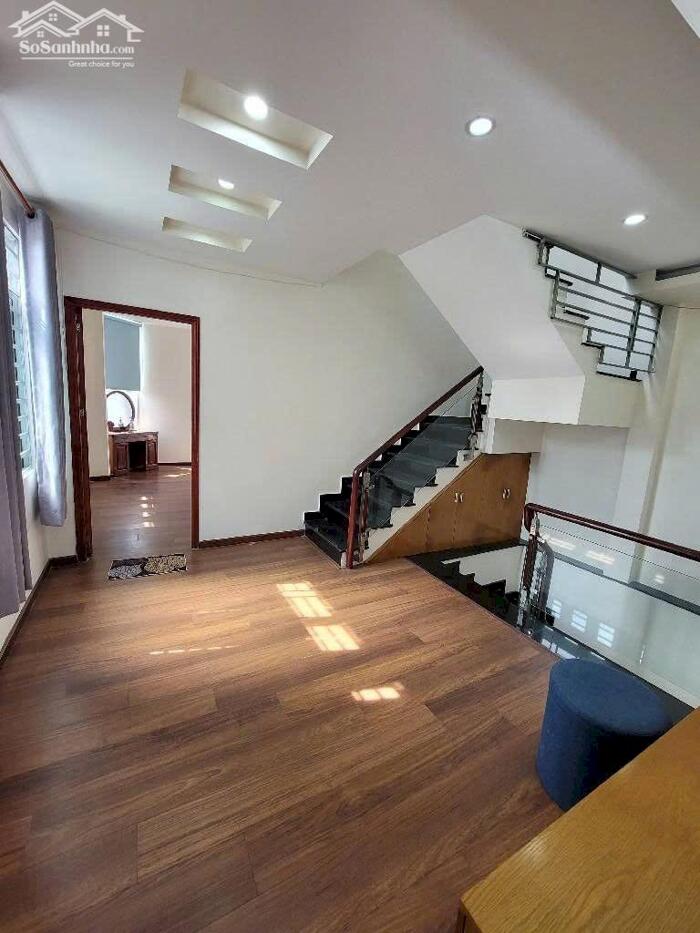 Hình ảnh Ngay Ngã Tư Ga, căn góc hiếm 2 mặt tiền đường 8m không LG, 5x13m, 3 tầng nhỉnh 7Tỷ 8