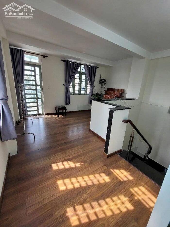 Hình ảnh Ngay Ngã Tư Ga, căn góc hiếm 2 mặt tiền đường 8m không LG, 5x13m, 3 tầng nhỉnh 7Tỷ 9