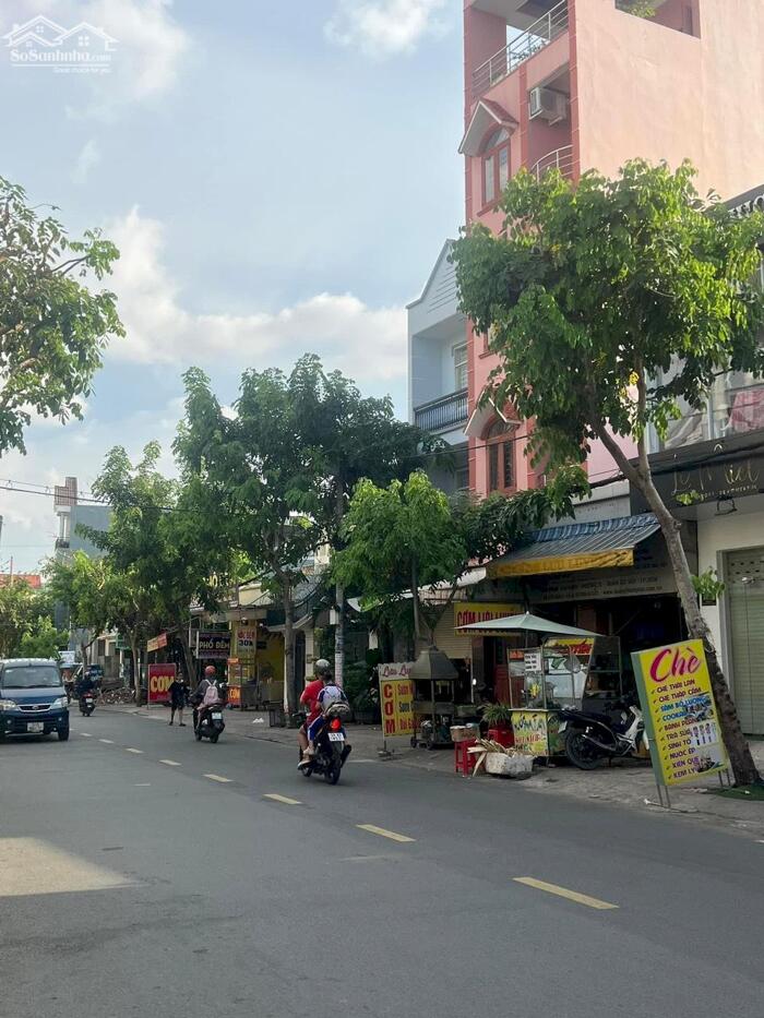 Hình ảnh Bán nhà HXT thông Phạm Văn Bạch P12 ngang 4.2 m 93m2 4L có T.máy KD buôn bán 13.7 tỷ. 2