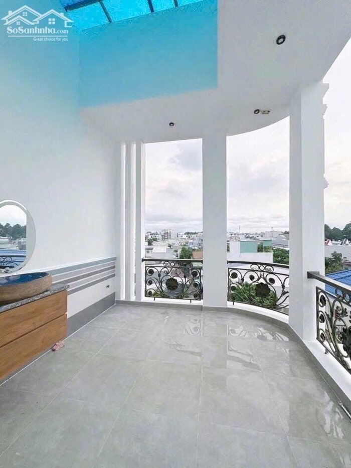 Hình ảnh BÁN NHÀ 1T3L đúc, GÓC 2MT + Trục Chính Hẻm. Có luôn chổ để ÔTÔ trong nhà 7