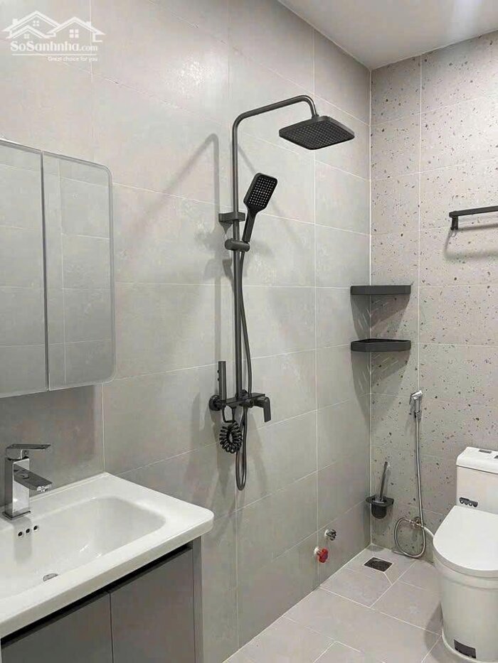 Hình ảnh Hạ giá bán gấp căn nhà lầu 90m2 chỉ 1ty8** 4