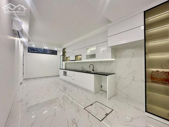 Hình ảnh Nhà 7 Tầng Thang Máy Hoàng Cầu - Đống Đa, 10PN, ô tô cửa, sổ đỏ 71m2 - Ở/Văn Phòng 3