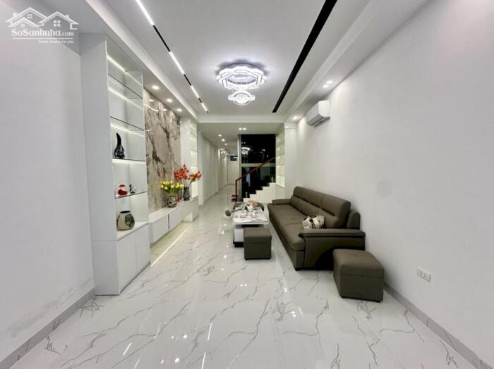 Hình ảnh Nhà 7 Tầng Thang Máy Hoàng Cầu - Đống Đa, 10PN, ô tô cửa, sổ đỏ 71m2 - Ở/Văn Phòng 2