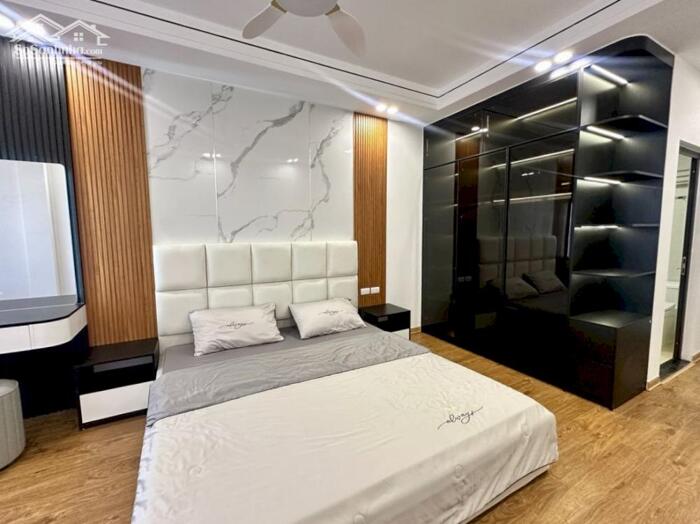 Hình ảnh Nhà 7 Tầng Thang Máy Hoàng Cầu - Đống Đa, 10PN, ô tô cửa, sổ đỏ 71m2 - Ở/Văn Phòng 6