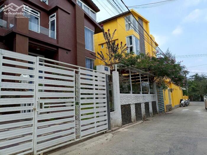 Hình ảnh Villa Kiến Trúc Châu Âu đẹp Đà Lạt 4 tầng 235m² mặt tiền 10m cách chợ 1km - giá: 15,3 Tỷ 0