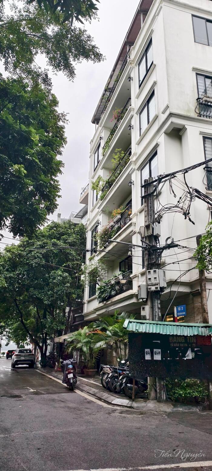 Hình ảnh Bán Nhà Phố Quảng Khánh Tây Hồ 70m2-5T Phù Hợp 7T 26 Tỷ Có Thương Lượng. 4