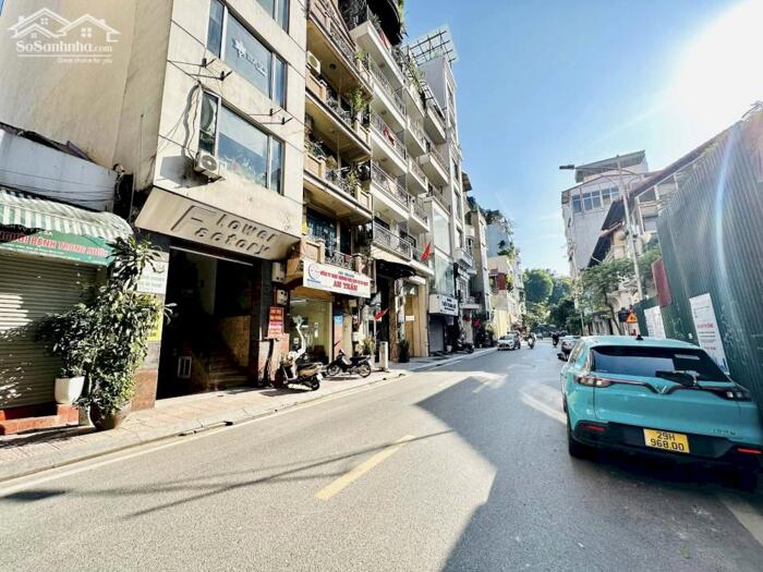 Hình ảnh Bán Nhà Mặt Phố Phó Đức Chính Ba Đình 70m2-4T-MT5m Vỉa Hè 56,2 Tỷ Có Thương Lượng. 6