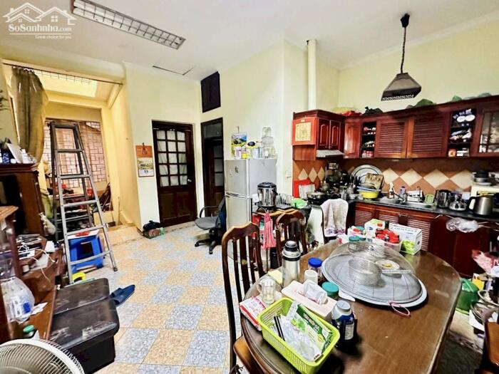 Hình ảnh Bán Nhà Mặt Phố Phó Đức Chính Ba Đình 70m2-4T-MT5m Vỉa Hè 56,2 Tỷ Có Thương Lượng. 3