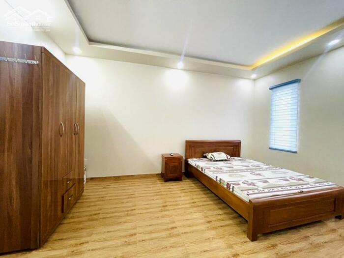 Hình ảnh Cho thuê nhà phố Văn Cao, 4 p.ngủ full đồ, DT: 55m2. 8