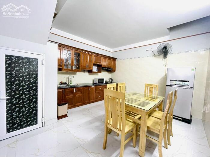 Hình ảnh Cho thuê nhà phố Văn Cao, 4 p.ngủ full đồ, DT: 55m2. 11