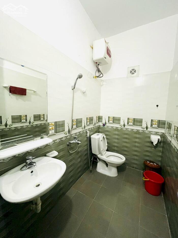 Hình ảnh Cho thuê nhà phố Văn Cao, 4 p.ngủ full đồ, DT: 55m2. 1