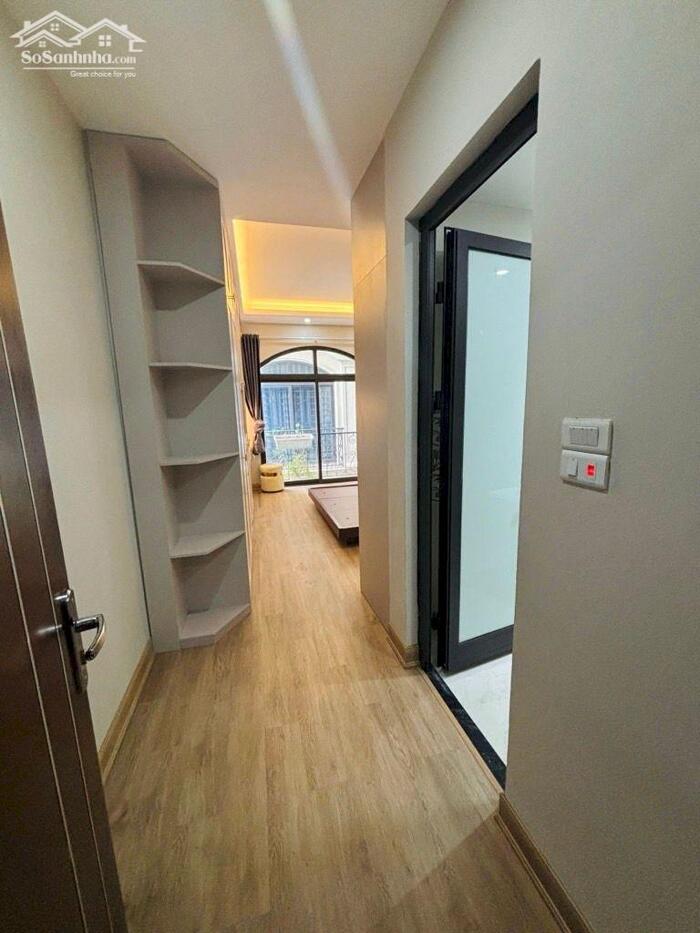 Hình ảnh BÁN NHÀ NGUYỄN VĂN CỪ, LONG BIÊN SIÊU PHẨM 5T, 33m2 GIÁ 8,3 TỶ (Ô TÔ ĐỖ CÁCH NHÀ 10M) 3