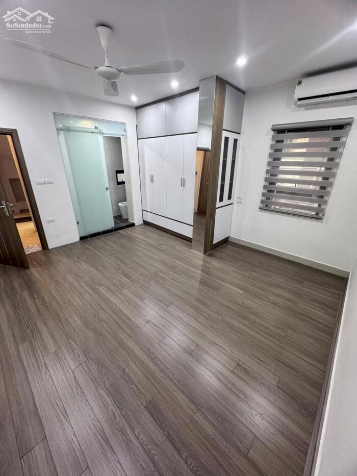 Hình ảnh Phố Quán Sứ 5 Tầng Thang Máy 16 Tỷ 3 Thoáng Cách Phố 5M 1