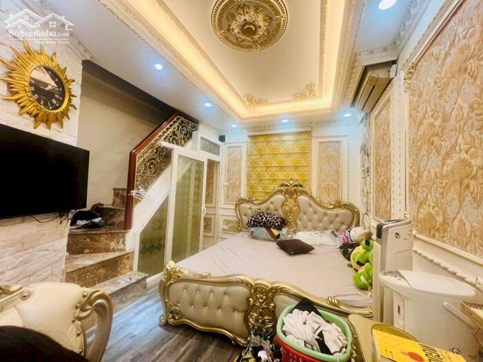 Hình ảnh Bán nhà Lê Duẩn 49m2 nhà đẹp ngõ to vị trí đẹp đủ nội thất 13.2 tỷ 2