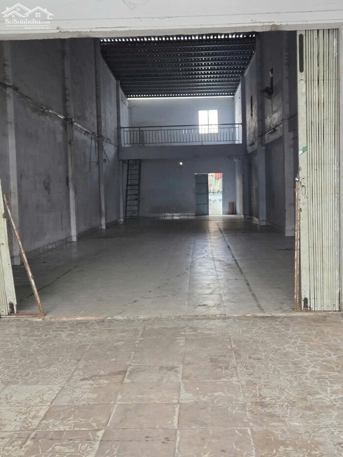 Hình ảnh Chính Chủ Cho Thuê Nhà Xưởng MT Đặng Thúc Vịnh HM. Dt: 180m Xe container 2