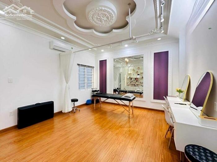 Hình ảnh Chỉ 16 tỷ xí có nhà 5 lầu HXH đẹp ngang 6.5m 104m2 vài bước ra Phan Huy Ích tới Emart. 6