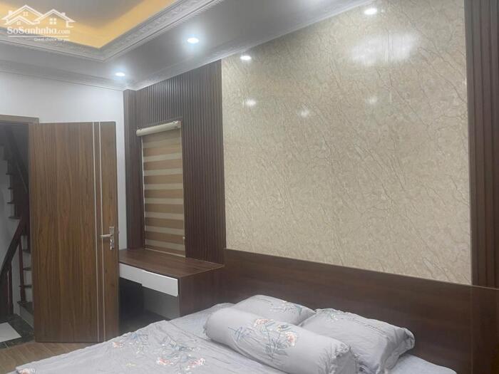 Hình ảnh Chỉ 6,5 tỷ nhà xây mới Cự Khối 4,5 tầng full nội thất, định cư đón tết được ngay, 10m ra ô tô tránh 5