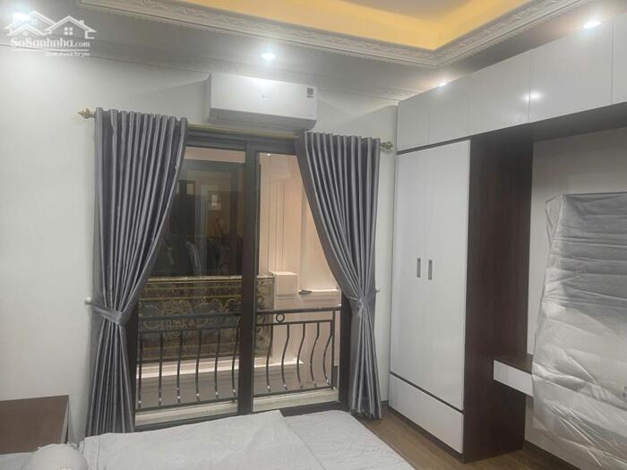 Hình ảnh Chỉ 6,5 tỷ nhà xây mới Cự Khối 4,5 tầng full nội thất, định cư đón tết được ngay, 10m ra ô tô tránh 4