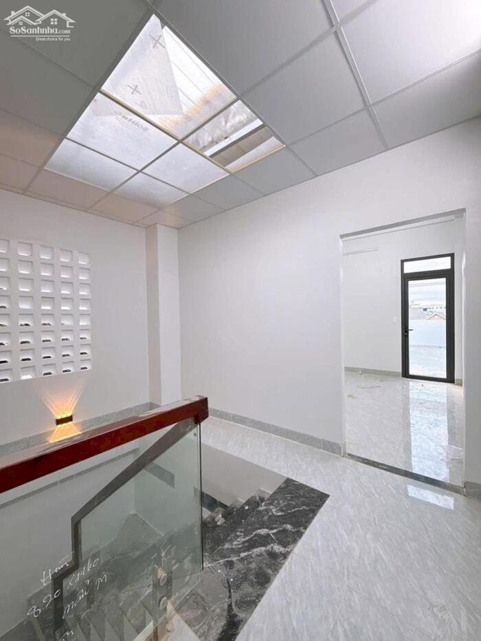 Hình ảnh Nhà 3 phòng Ngủ - Gần ĐHYD, ĐKTW, Hồ Bún Xáng ĐHCT - Ô Tô đậu trong Nhà 7