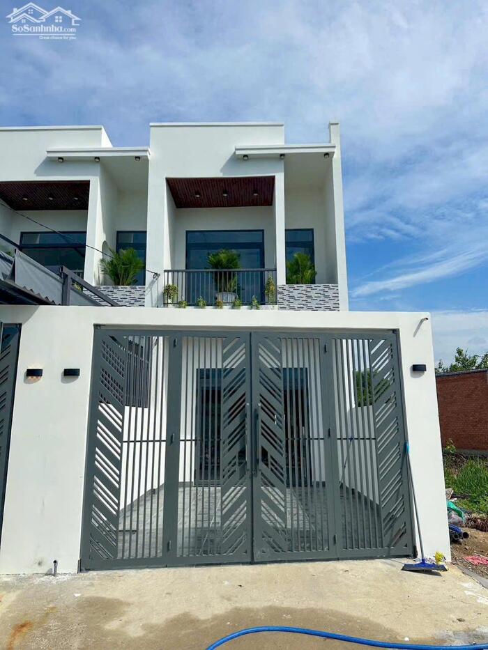 Hình ảnh Nhà Lầu Mặt Tiền Kinh Doanh – 100m² – Chỉ 700 Triệu, Sổ Riêng 0