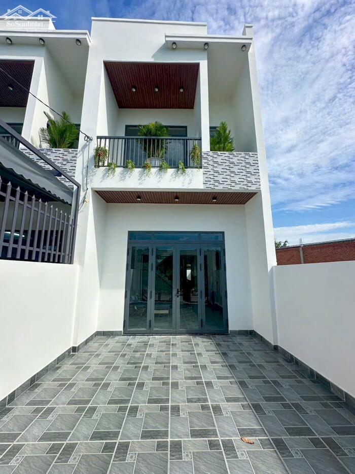 Hình ảnh Nhà Lầu Mặt Tiền Kinh Doanh – 100m² – Chỉ 700 Triệu, Sổ Riêng 8